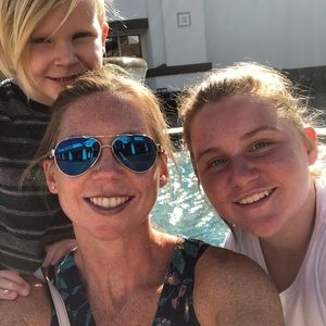 Meet your Posher, Stacy